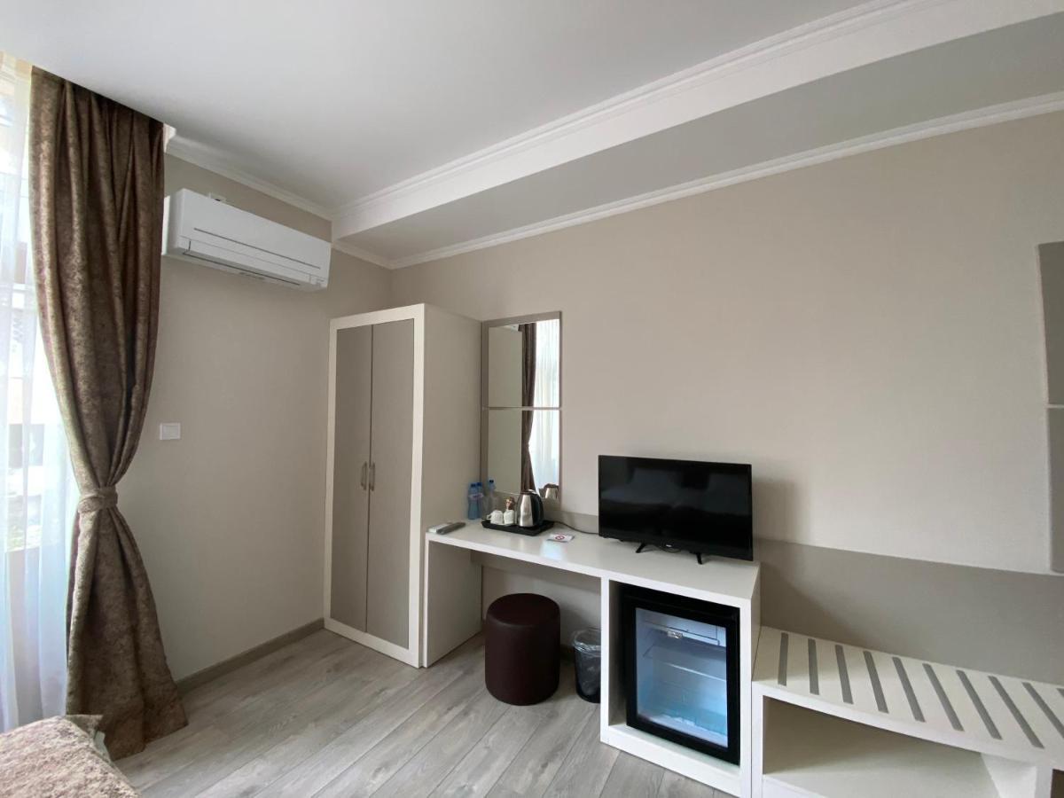 Comfort Guest Rooms Kazanlŭk Exteriör bild