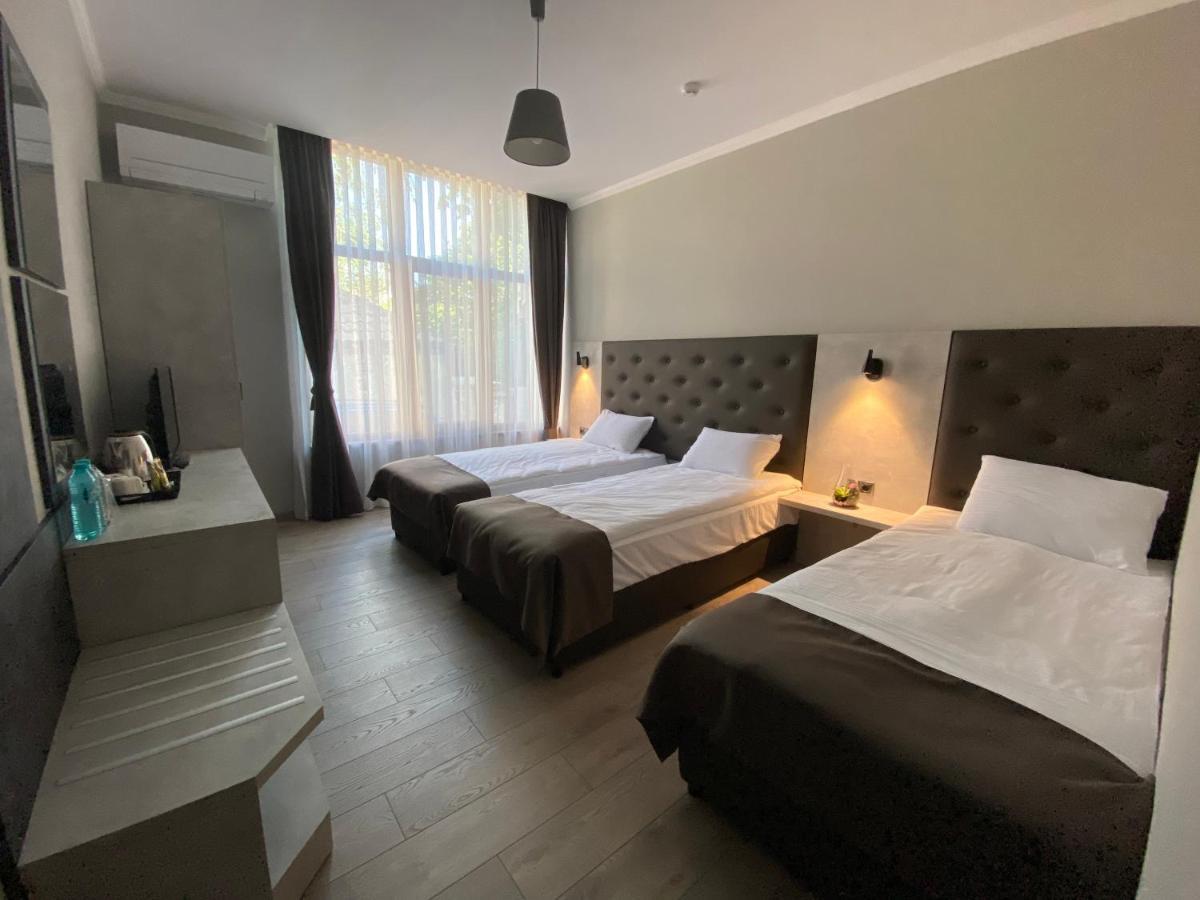 Comfort Guest Rooms Kazanlŭk Exteriör bild