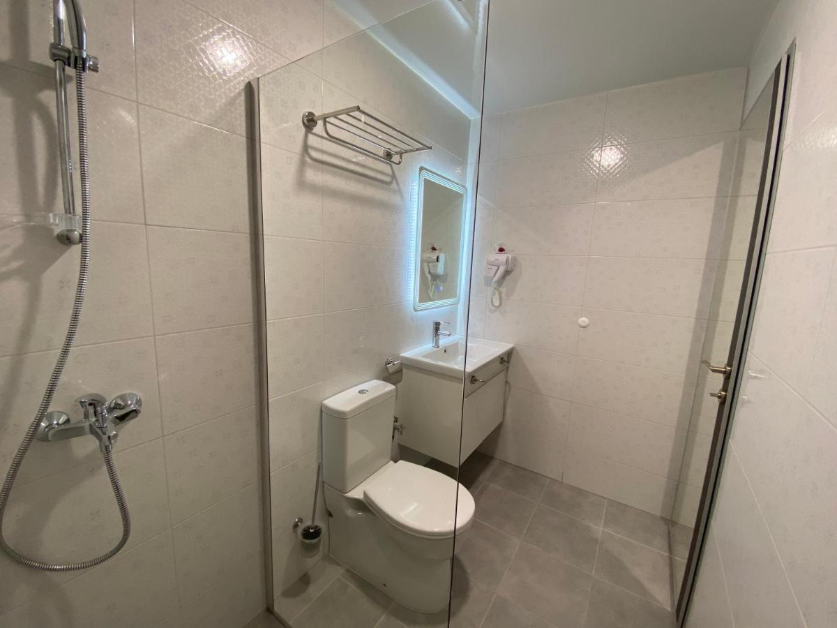 Comfort Guest Rooms Kazanlŭk Exteriör bild