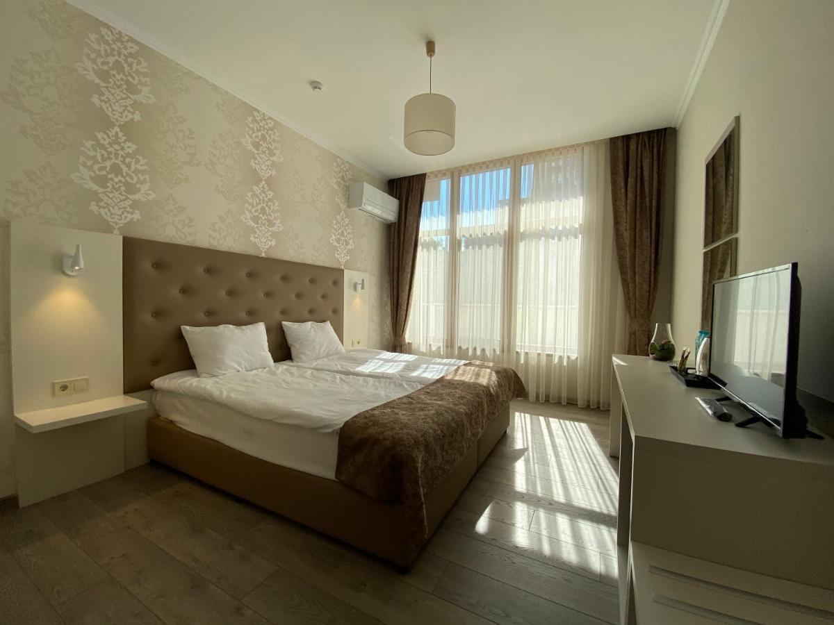 Comfort Guest Rooms Kazanlŭk Exteriör bild