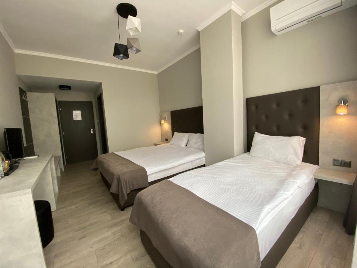 Comfort Guest Rooms Kazanlŭk Exteriör bild