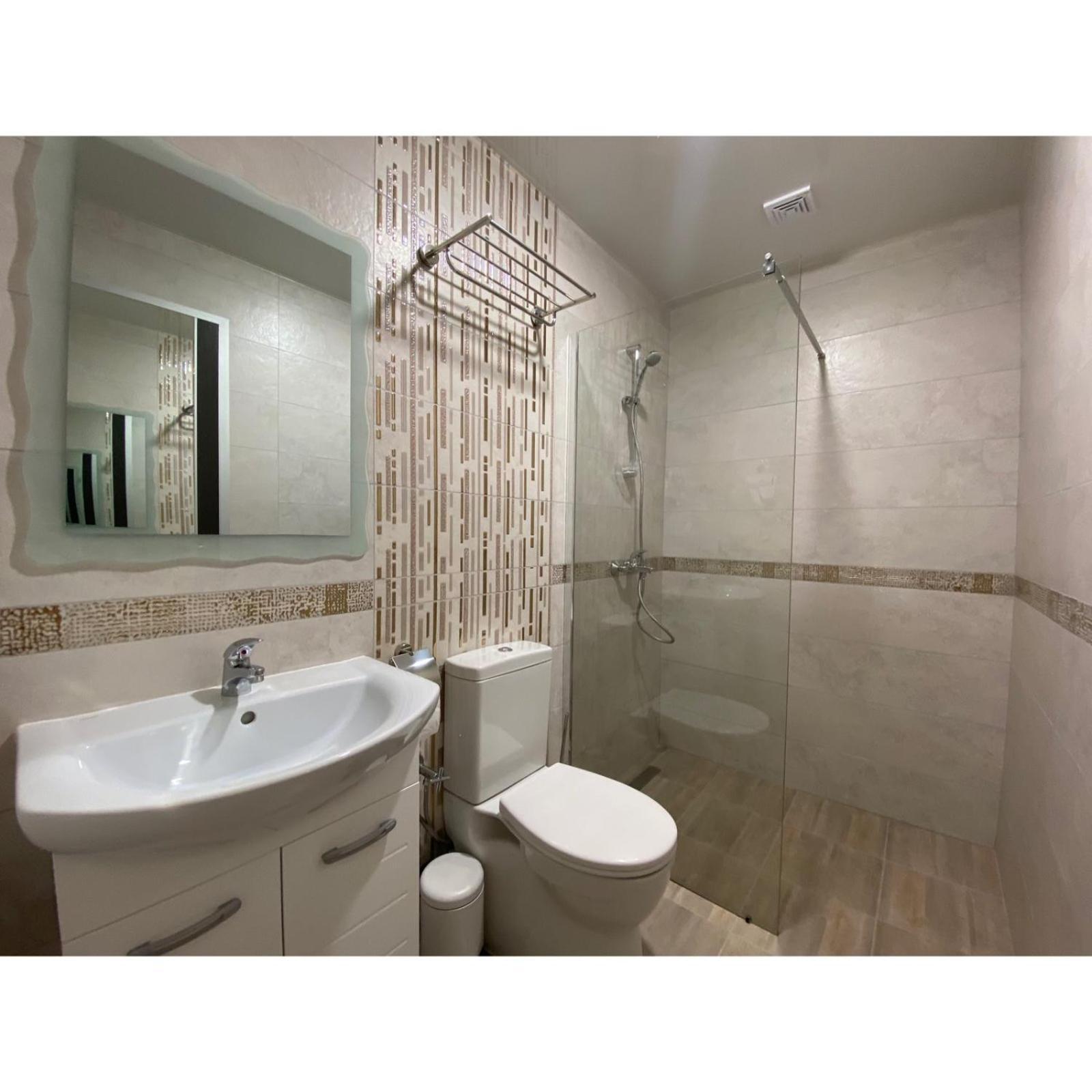 Comfort Guest Rooms Kazanlŭk Rum bild